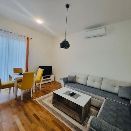 Apartment Dora Cetinje Eksteriør bilde