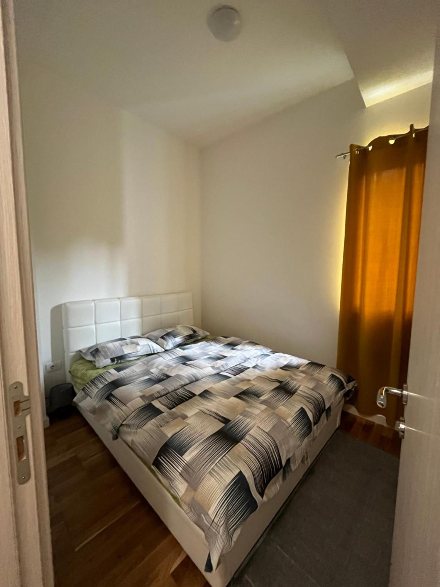 Apartment Dora Cetinje Eksteriør bilde