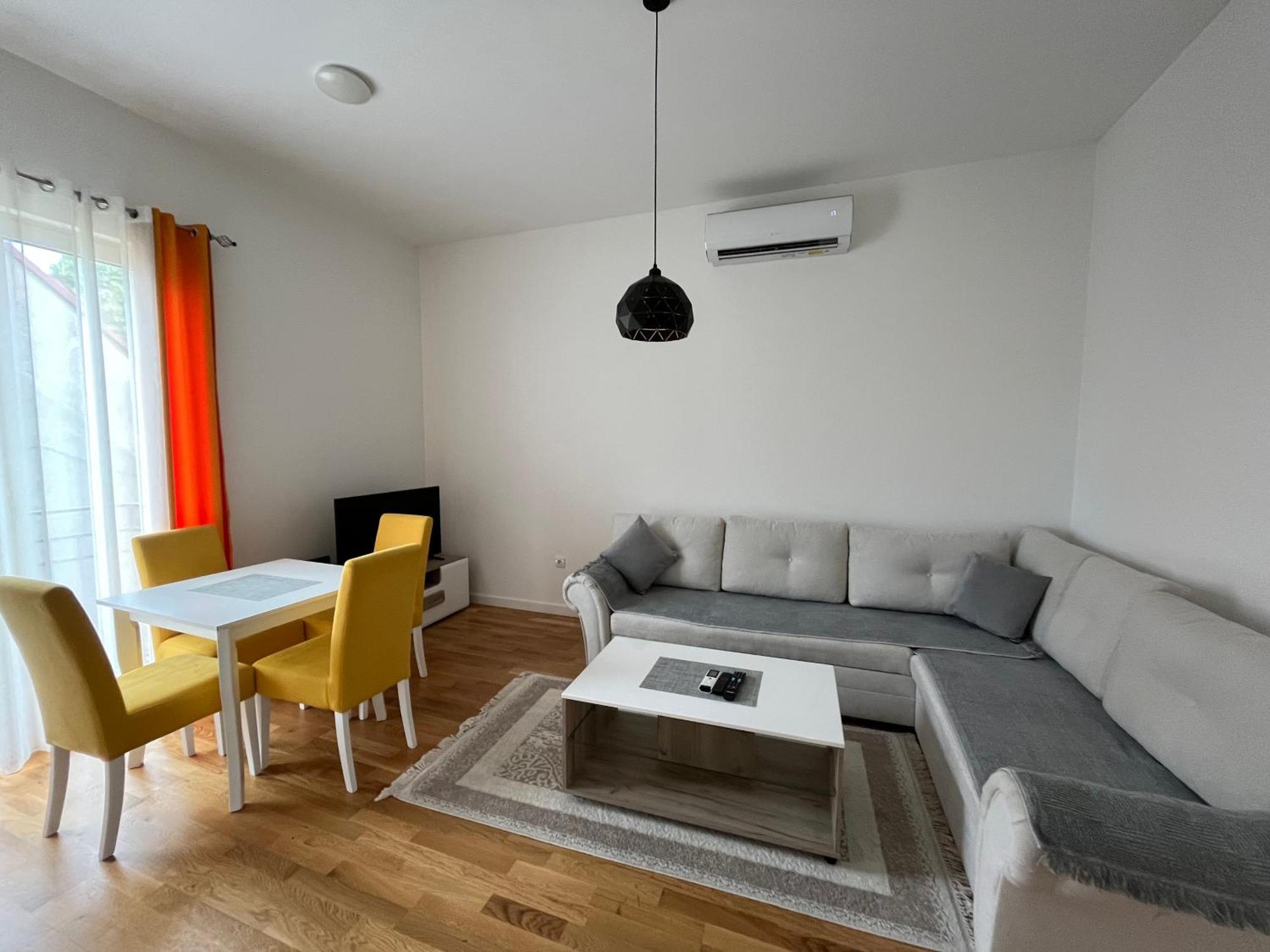 Apartment Dora Cetinje Eksteriør bilde